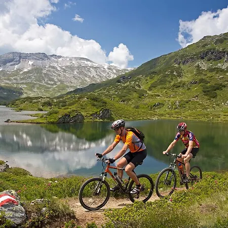 Gia Апартаменты *